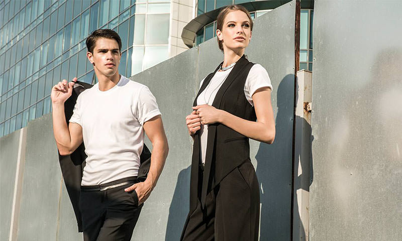 Weiße Bandshirts für Damen und Herren von der Stickerei Stoiber. Weiße Bandshirts für Damen und Herren von der Stickerei Stoiber.